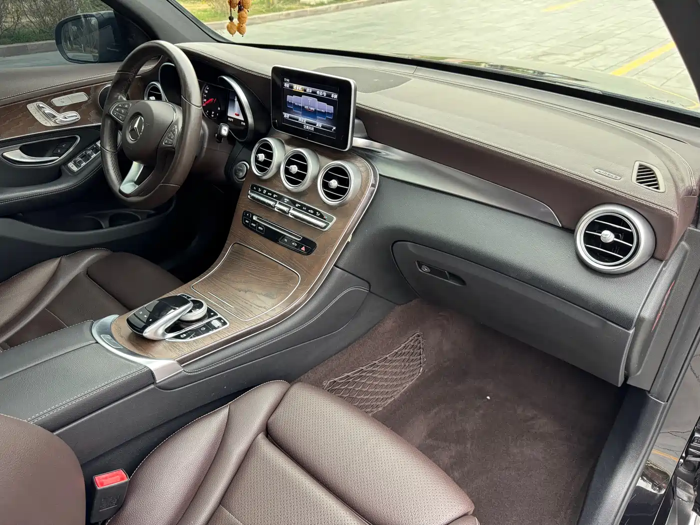 Mercedes-Benz GLC 2018 GLC 300 4MATIC Dynamic фото 18