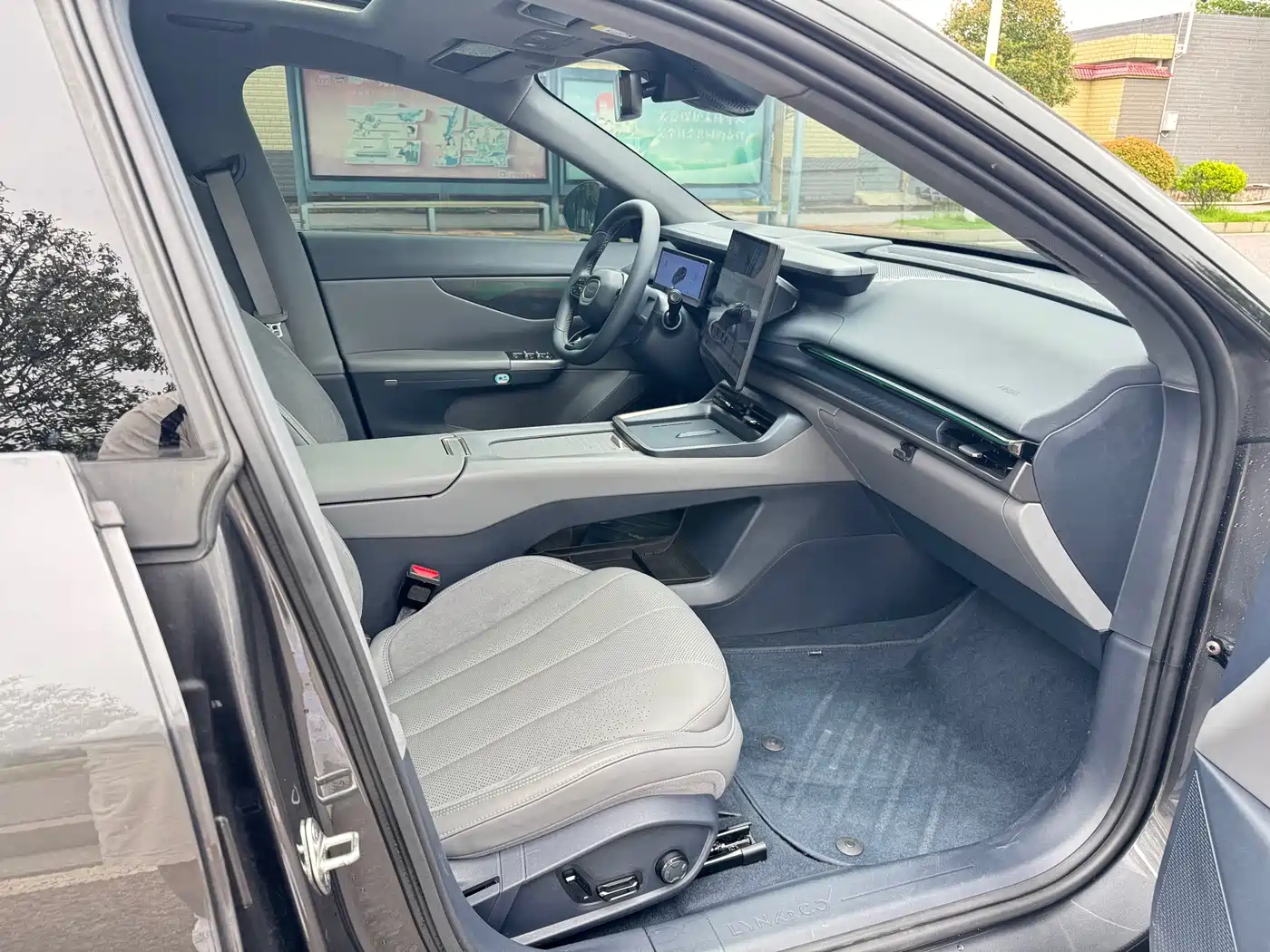 Lynk & Co 07 EM-P 2024 EM-P 126 Long Range Pro фото 9