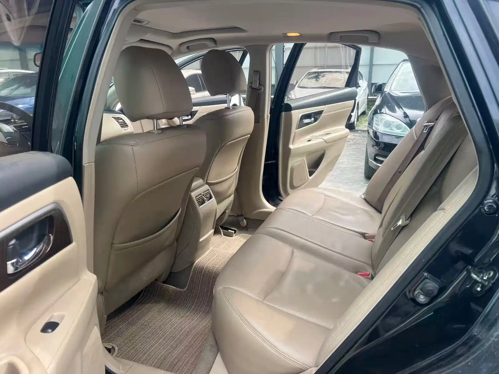 Фото 8 - Nissan Teana