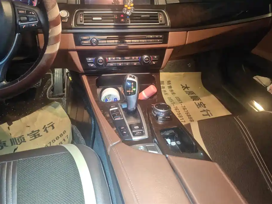 BMW 5 Series 2017 528Li Leading Edition фото 16