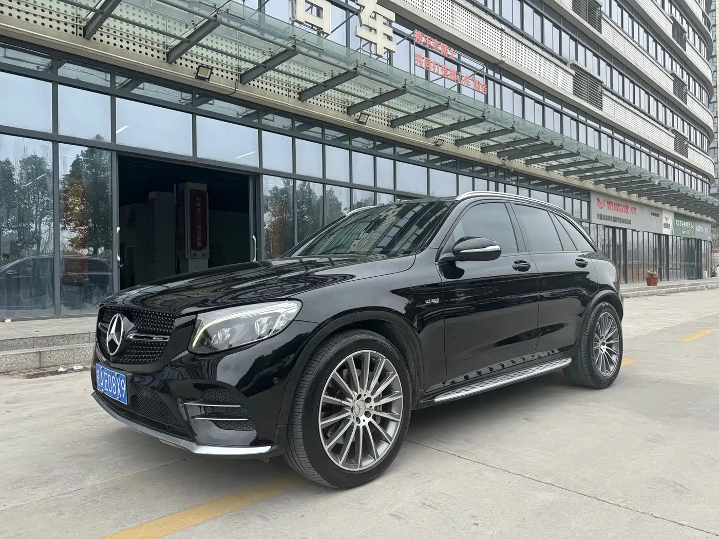 MERCEDES-BENZ GLC AMG