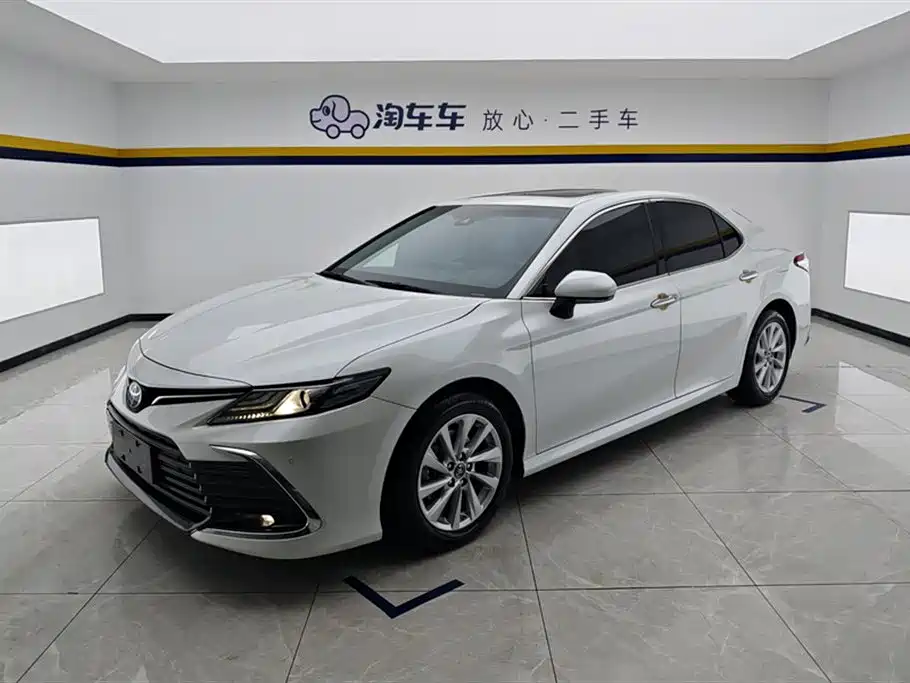 Toyota Camry 2021 2.0G Luxury Edition