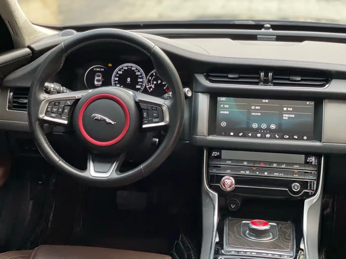 Jaguar XFL 2020 XFL 2.0T P250 4WD Premium Edition фото 13