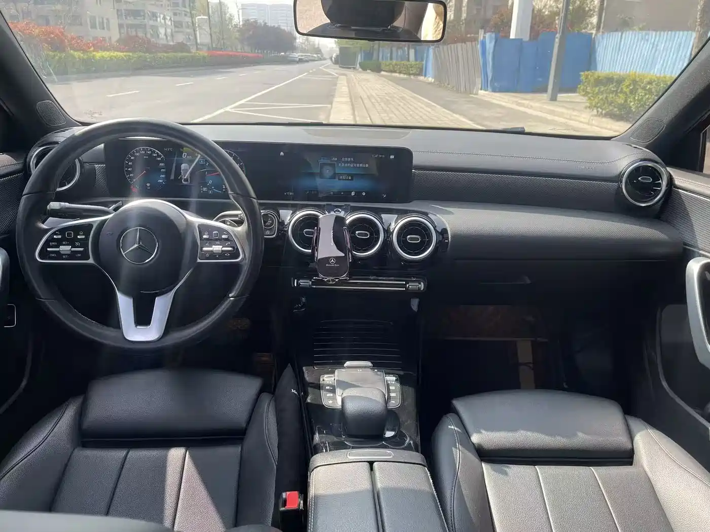 Mercedes-Benz A-Class 2021 A 180 L Sports Sedan фото 6