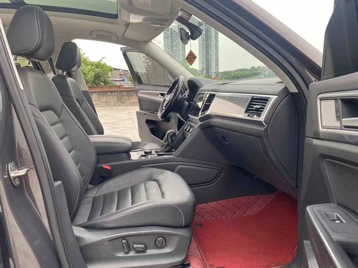 Volkswagen Teramont 2020 380TSI 4WD Luxury Edition China VI фото 7