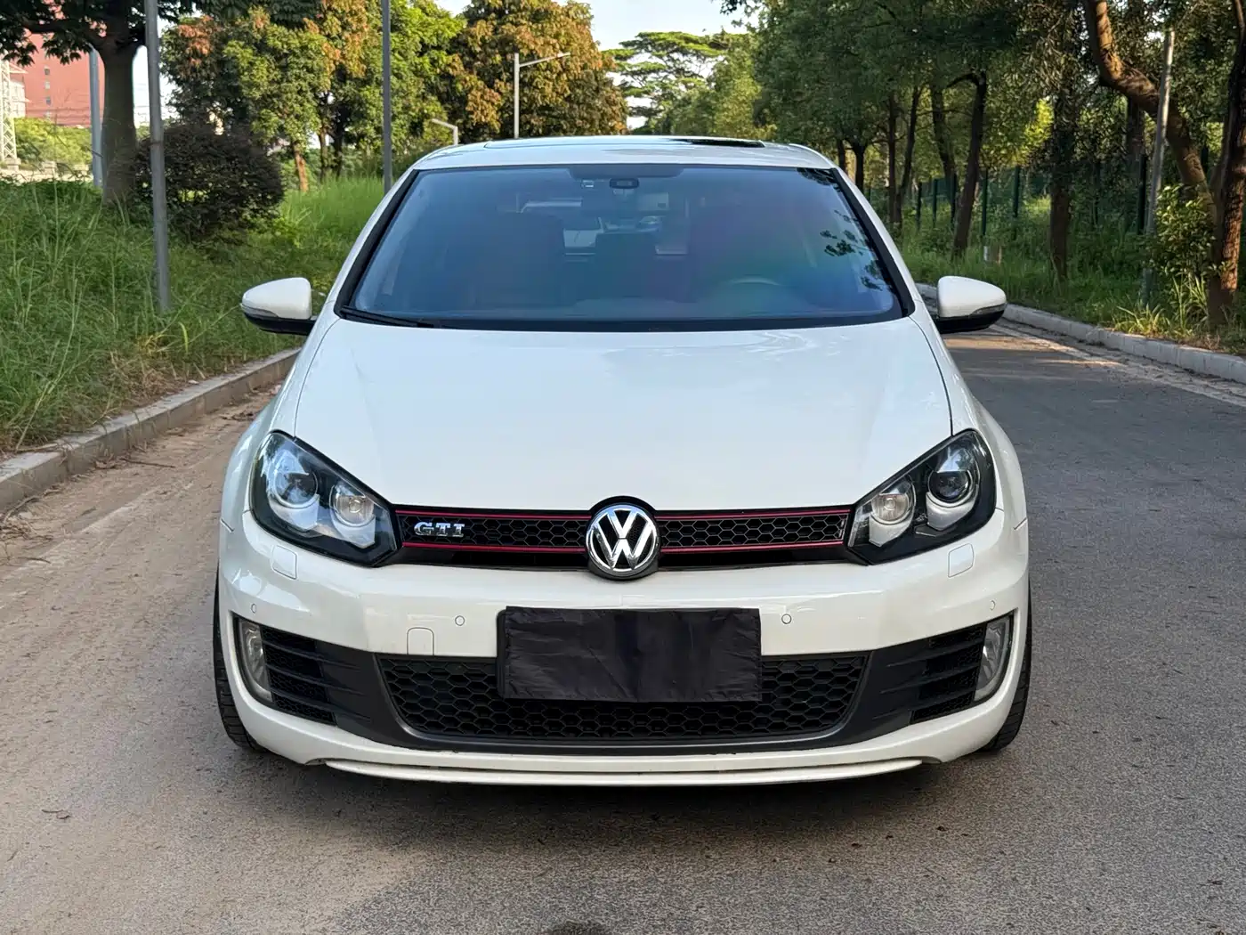 Volkswagen Golf GTI 2011 2.0TSI GTI фото 2