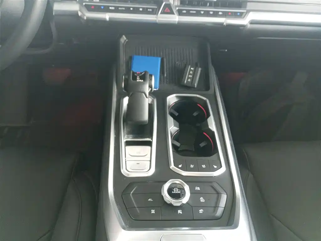 Tank 400 New Energy 2024 Hi4-T Off-Road Edition фото 6