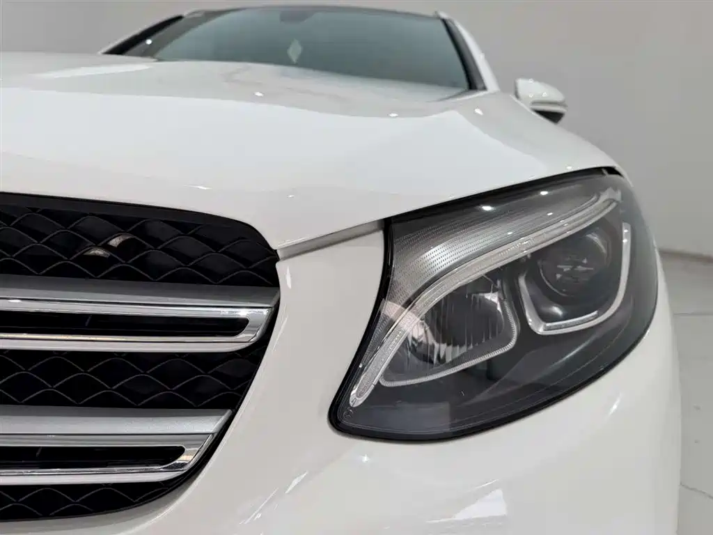 Mercedes-Benz GLC 2019 GLC 260 L 4MATIC Dynamic фото 2
