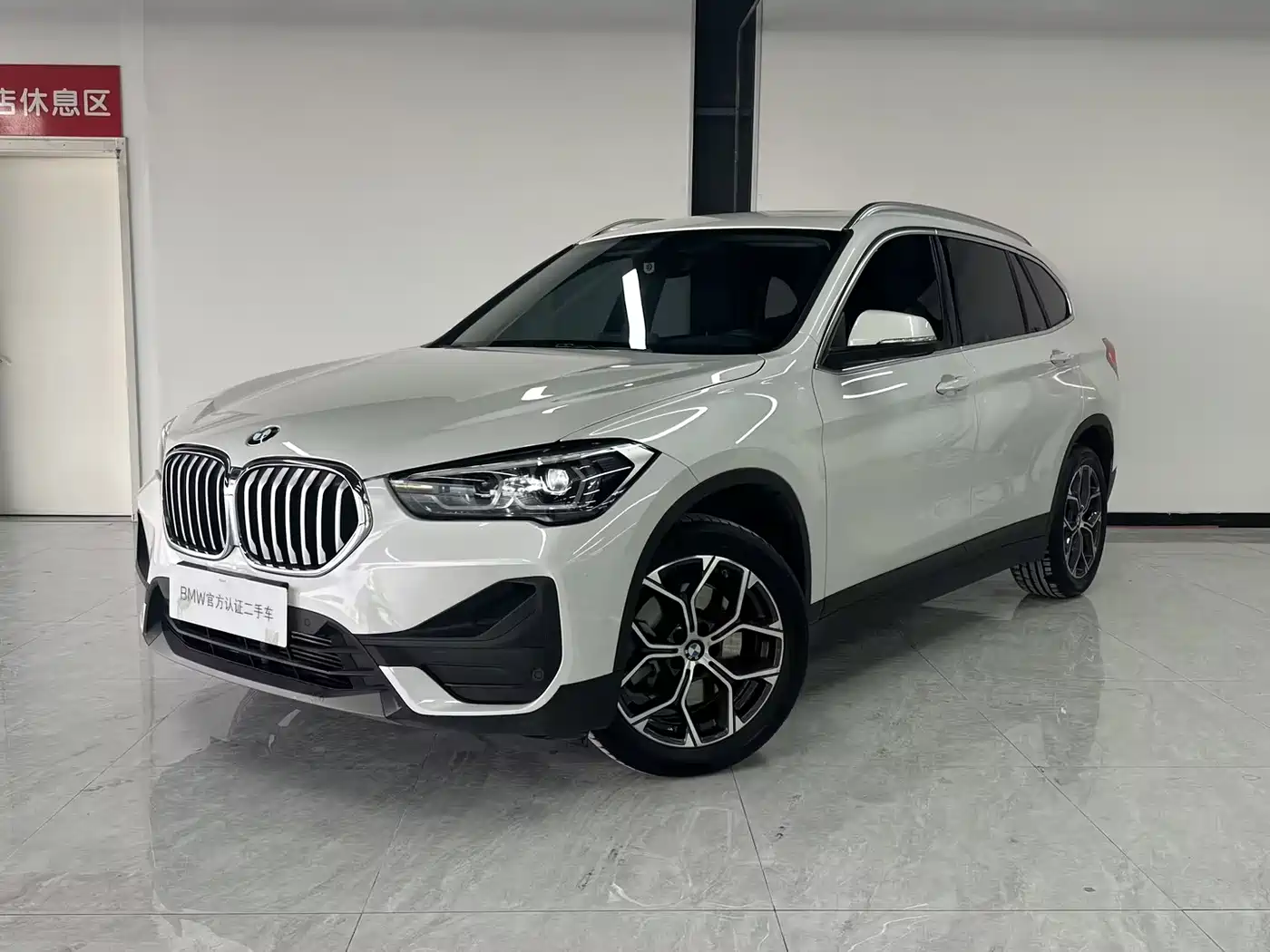BMW X1 2022 sDrive25Li Leading