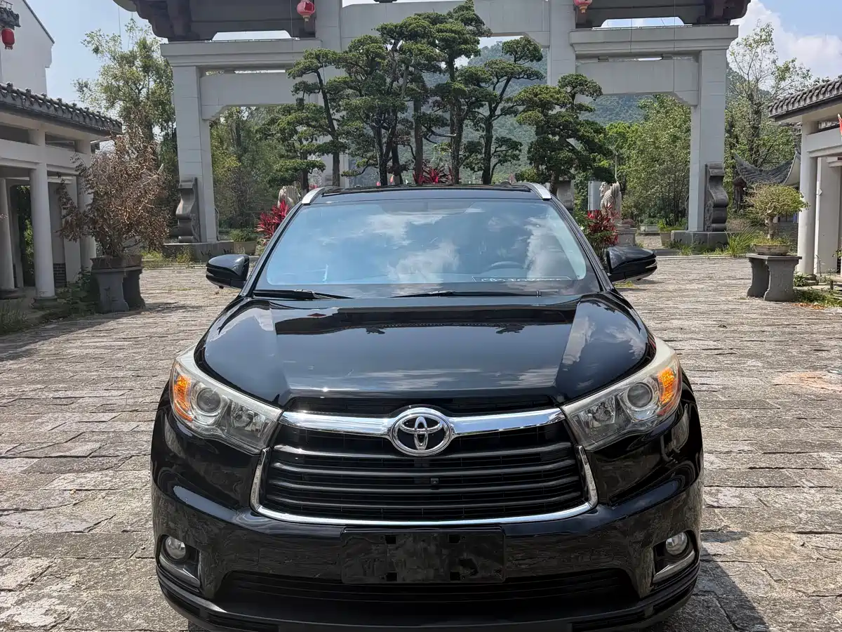 Toyota Highlander 2015 2.0T AWD Luxury Edition 7-seater фото 3