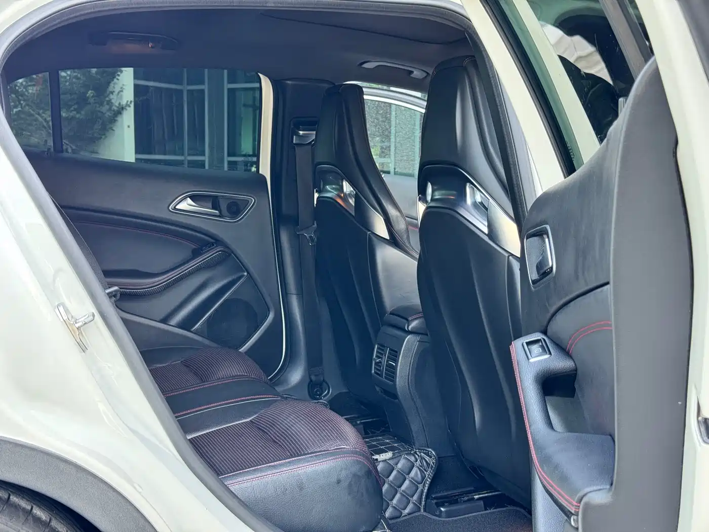 Mercedes-Benz GLA AMG 2016 AMG GLA 45 4MATIC фото 12