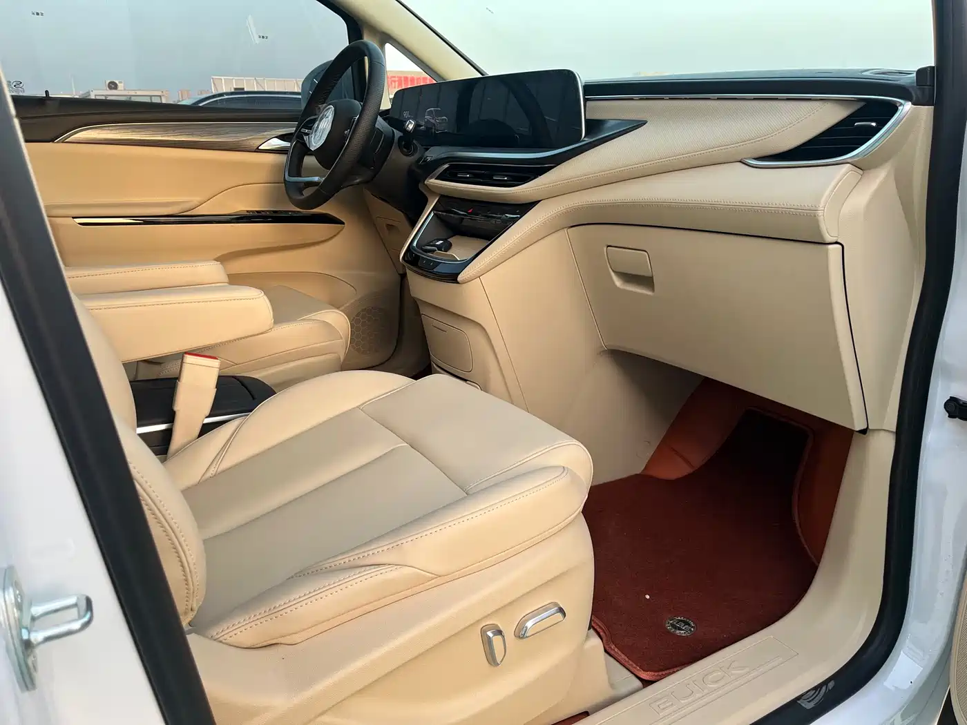 BUICK GL8 NEW ENERGY