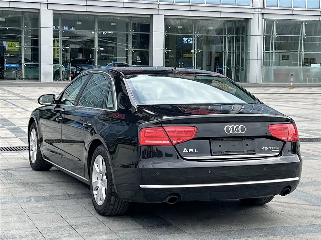 Audi A8 2013 A8L 45 TFSI quattro Luxury фото 18