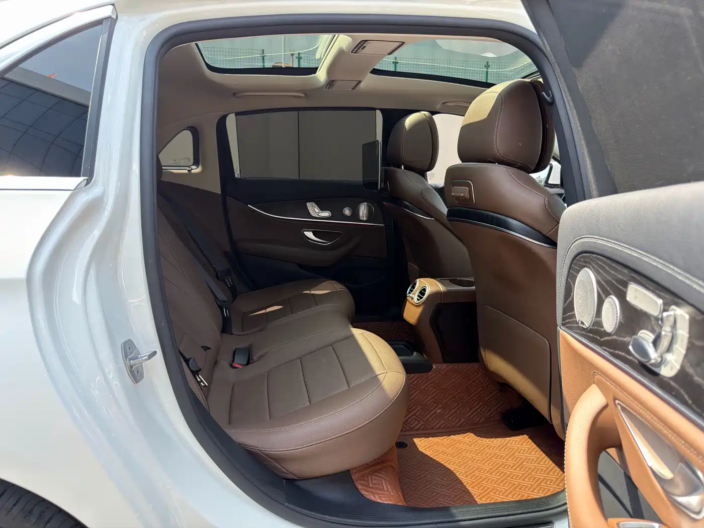 Mercedes-Benz E-Class 2019 Facelift E 300 L Sport Luxury фото 10