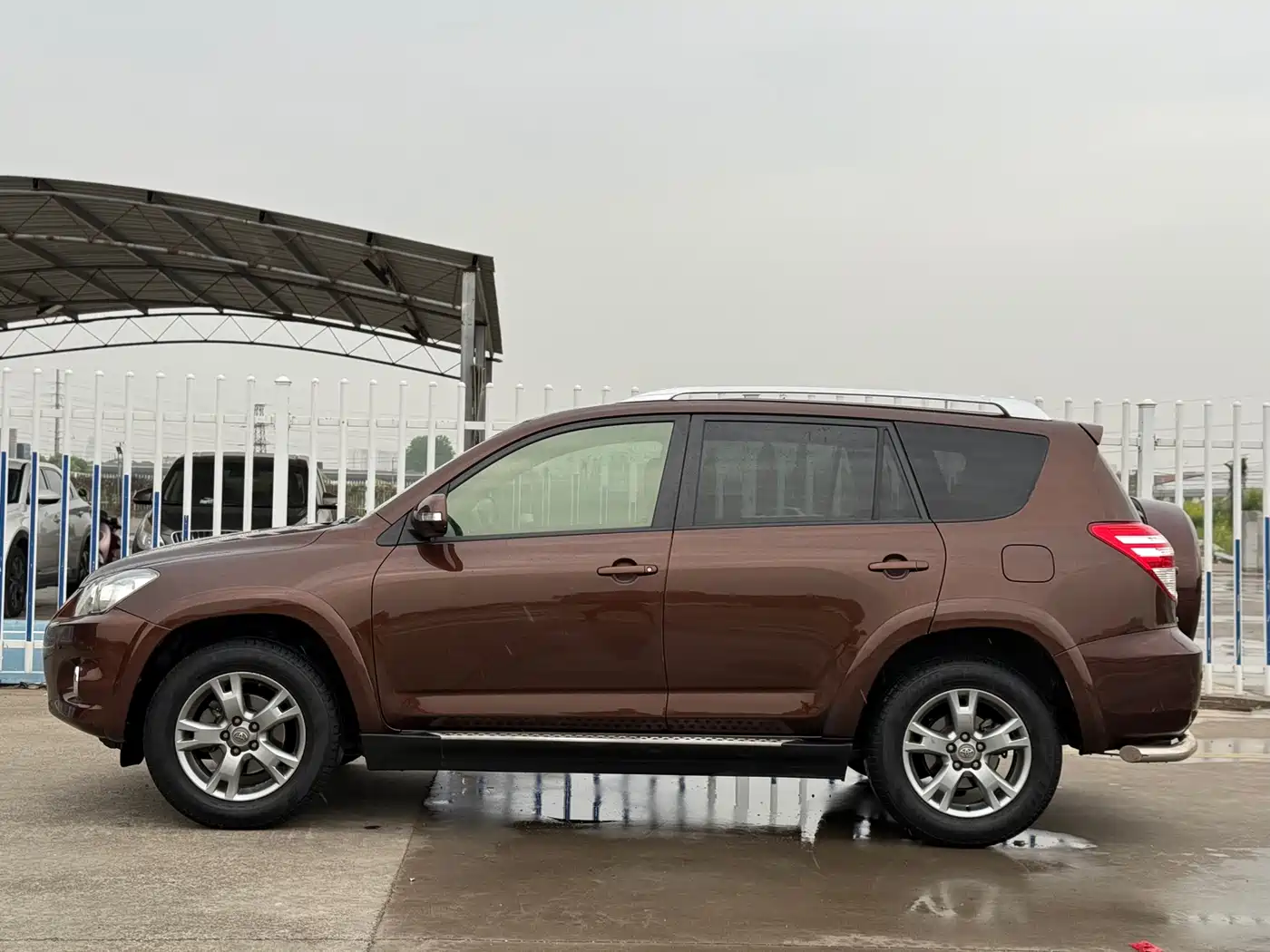 Toyota RAV4 Rongfang 2013 Special Edition 2.0L Auto Elite фото 3