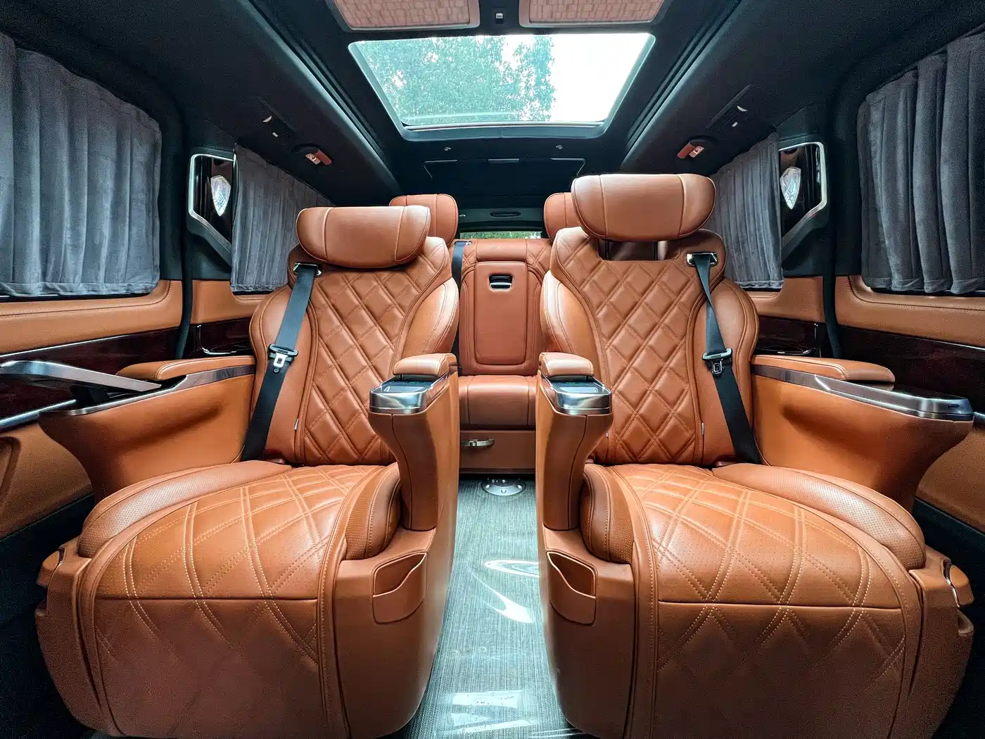 Mercedes-Benz V-Class 2022 V 260 L Long Wheelbase Luxury Edition фото 14