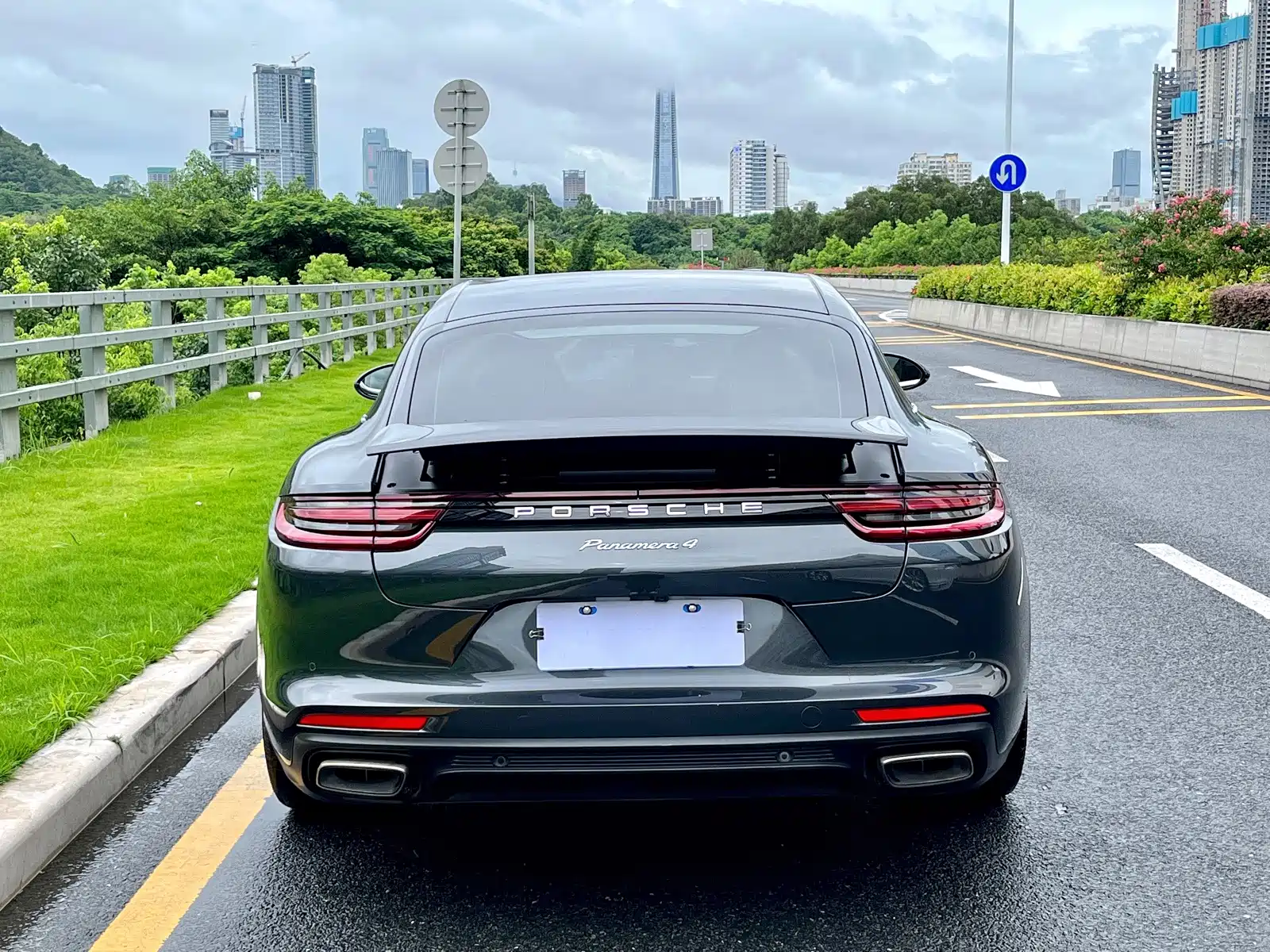 Фото 5 - Porsche Panamera