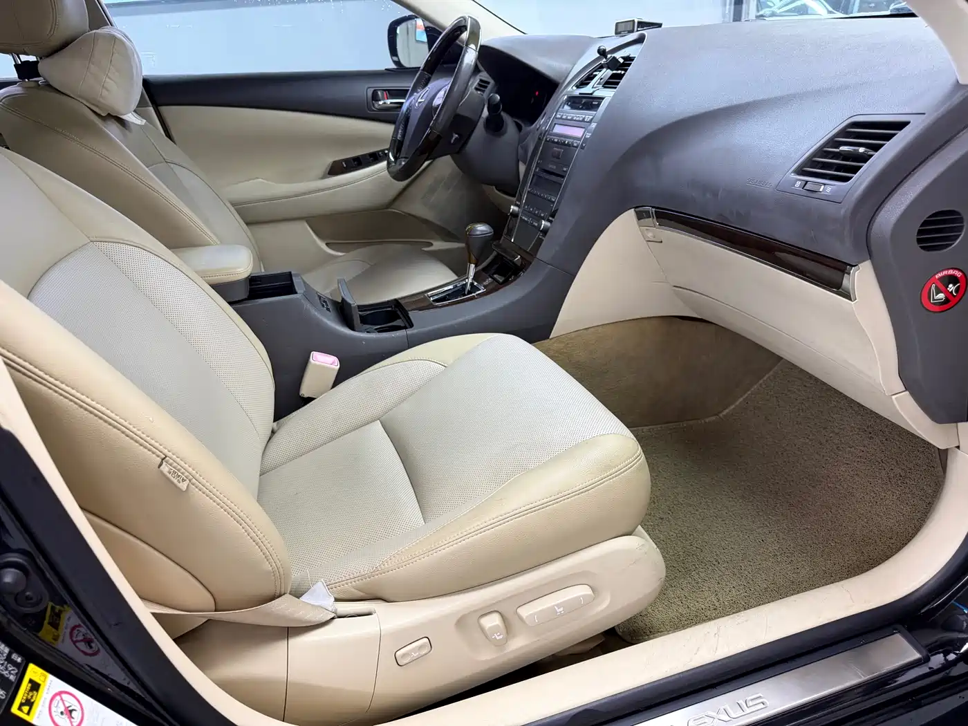 Lexus ES 2010 350 Elegance Edition фото 6