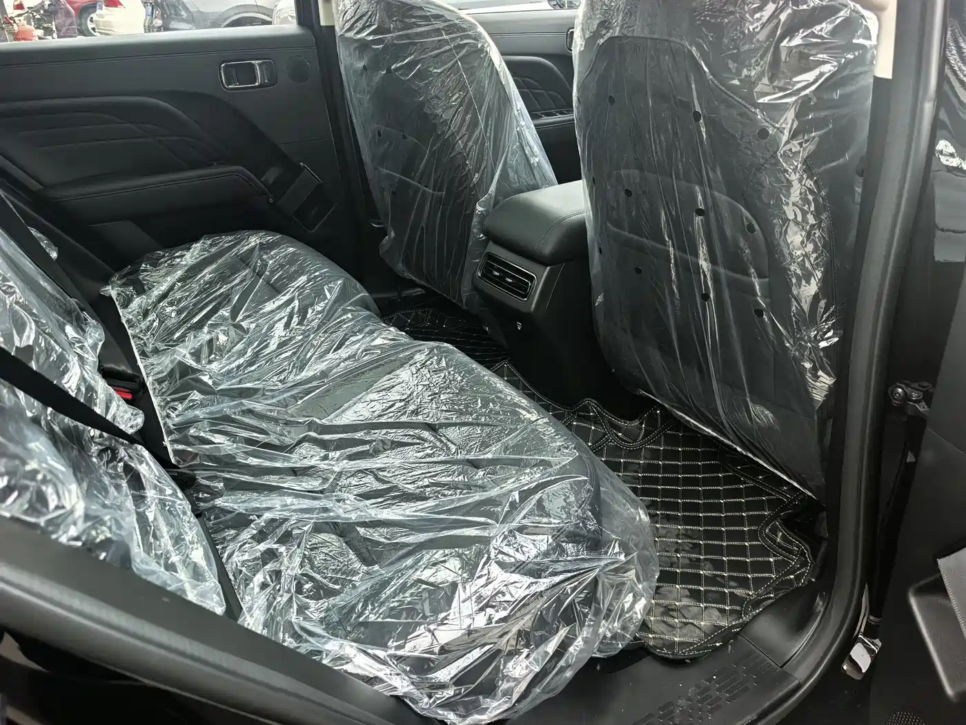 Haval Meng Long NEV 2026 Hi4 102 Premium фото 8