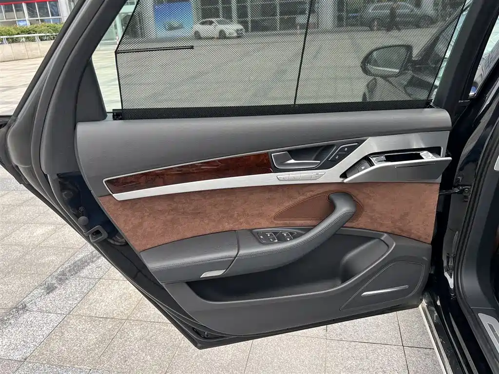 Audi A8 2013 A8L 45 TFSI quattro Luxury фото 9