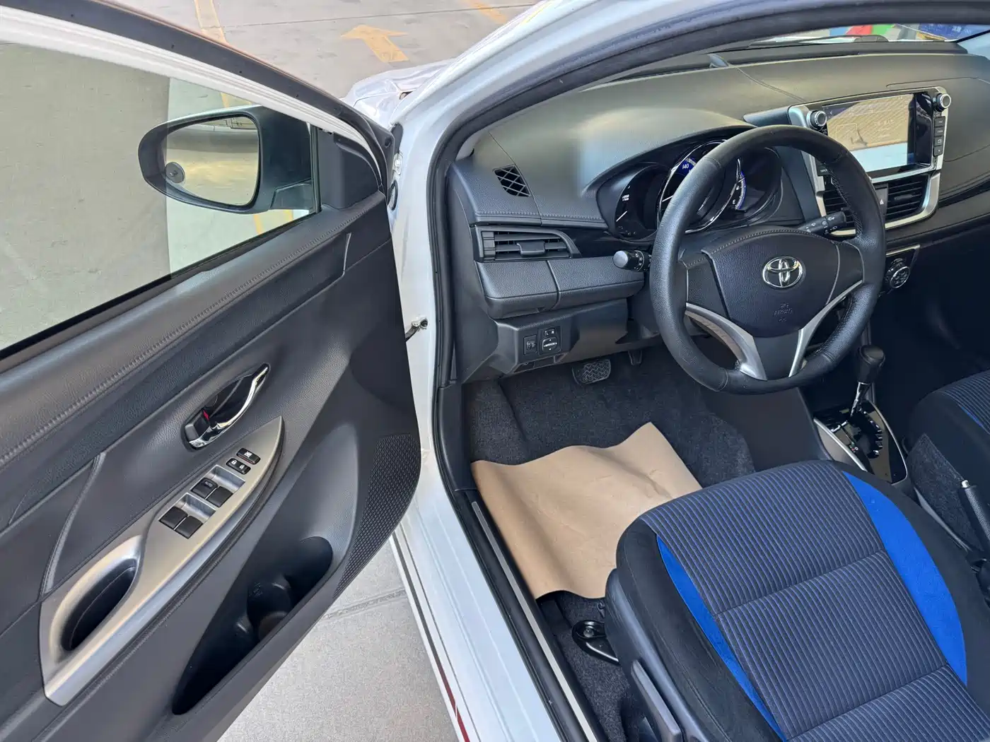 Toyota YARiS L Zhi Xuan 2017 1.5G CVT Speed Sunroof Upgrade Edition фото 7
