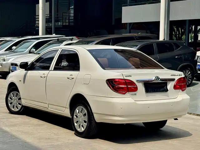 Toyota Corolla 2013 1.6L Automatic Excellence Edition — фото 4