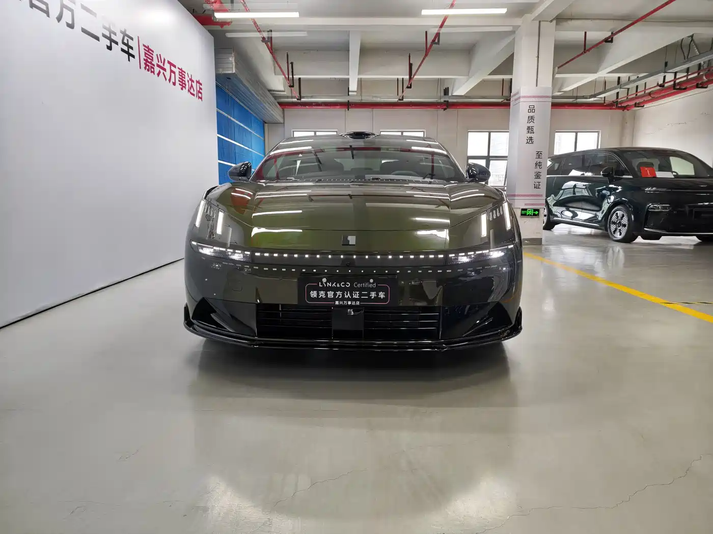 Lynk & Co 10 EM-P 2025 Facelift 240 AWD Ultra Sport Edition фото 2
