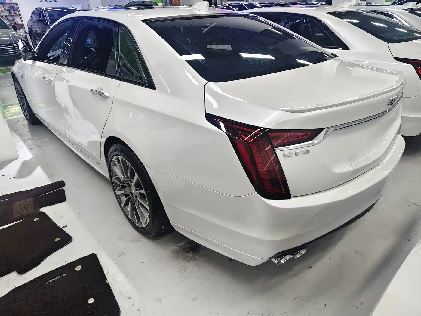 Фото 15 - Cadillac CT6
