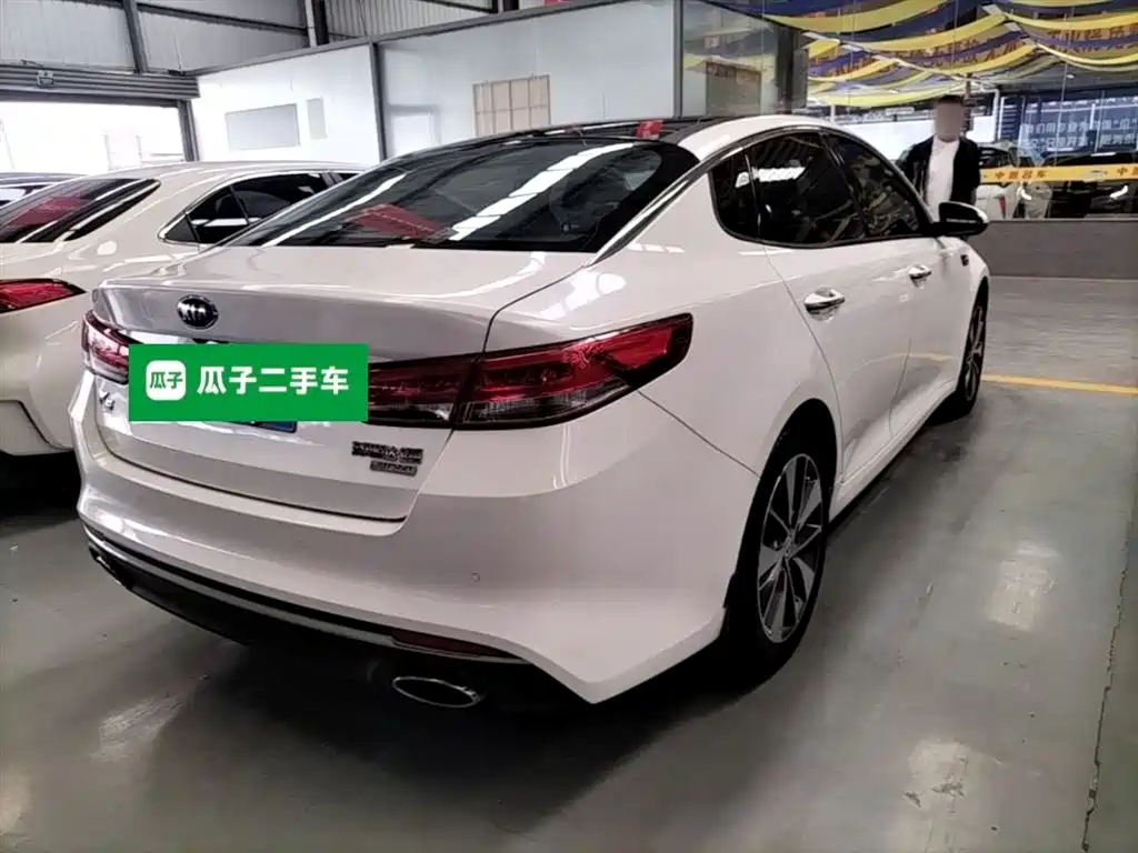 KIA K5