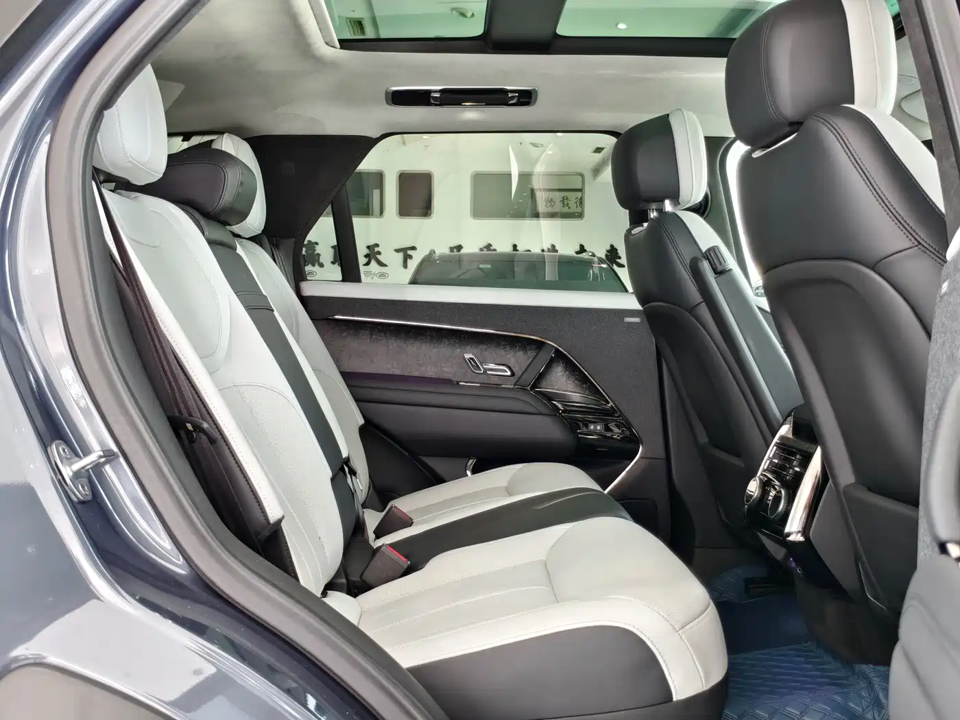 Land Rover Range Rover Sport 2023 400PS Launch Edition фото 9