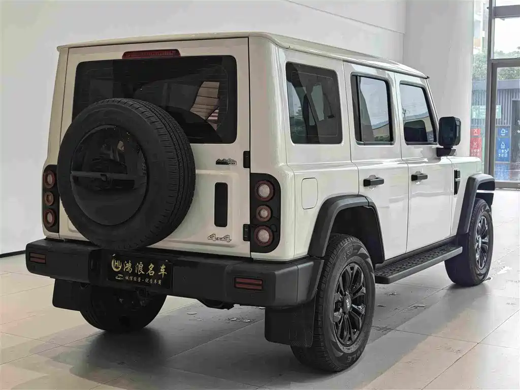 212 T01 2025 2024 2.0T Explorer