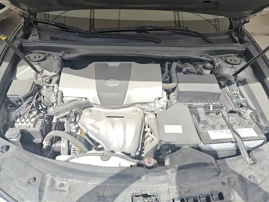 Lexus ES 2015 200 Elite Edition фото 10