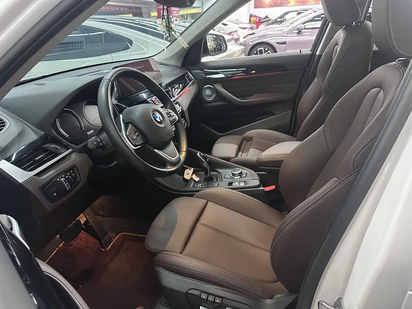BMW X1 2022 sDrive20Li Fashion фото 4