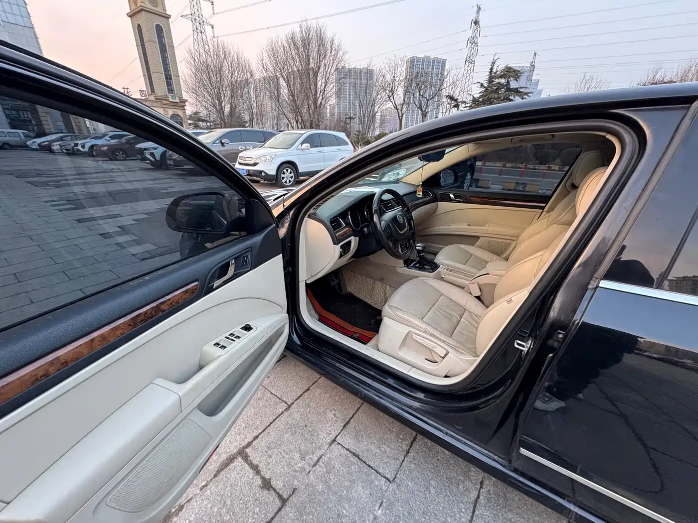 Škoda Superb 2012 1.4TSI DSG Elegance Edition фото 7