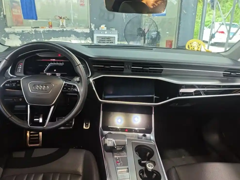Audi A6 (Import) 2023 2023 Model allroad quattro 55 TFSI Premium Off-road Version