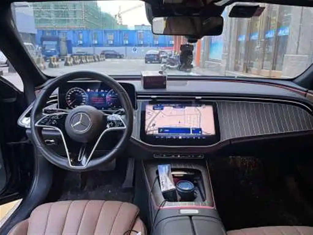 Mercedes-Benz E-Class 2024 E 300 L Fashion фото 8