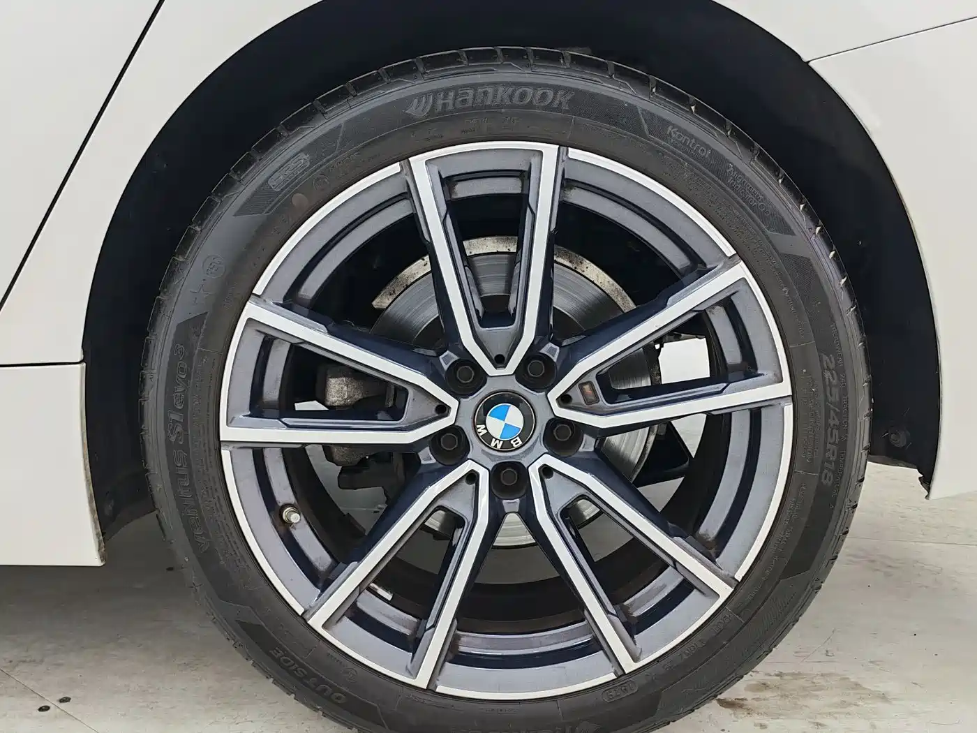 BMW 3 Series 2023 320Li M Sport Package фото 17