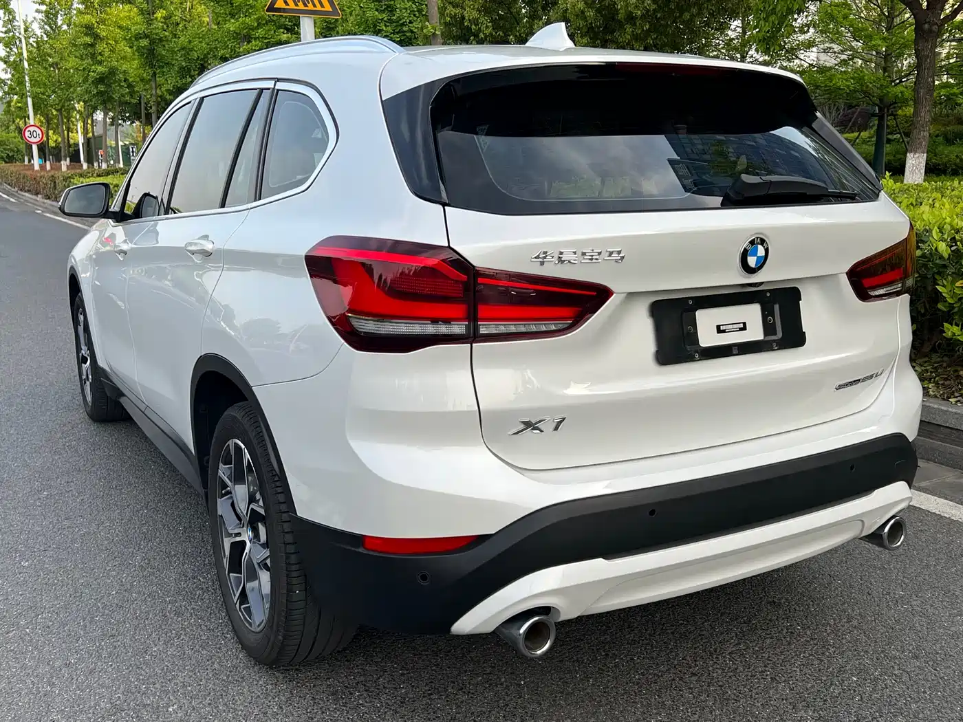 BMW X1 2021 sDrive25Li Leading фото 14