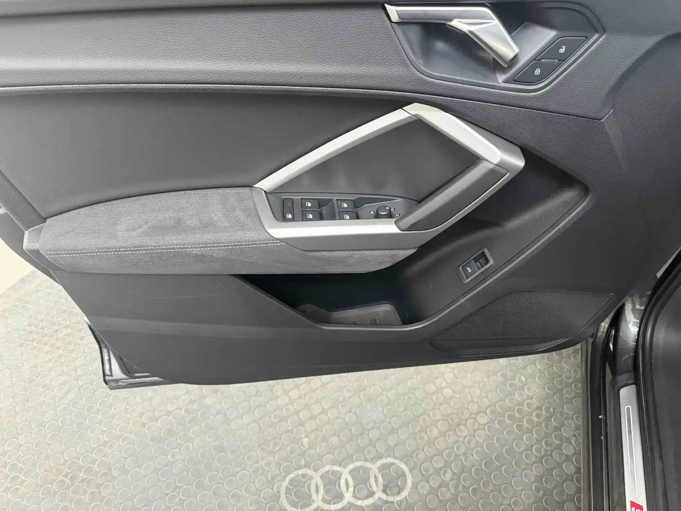 Audi Q3 2023 35 TFSI Fashion Dynamic (1.4T) фото 19