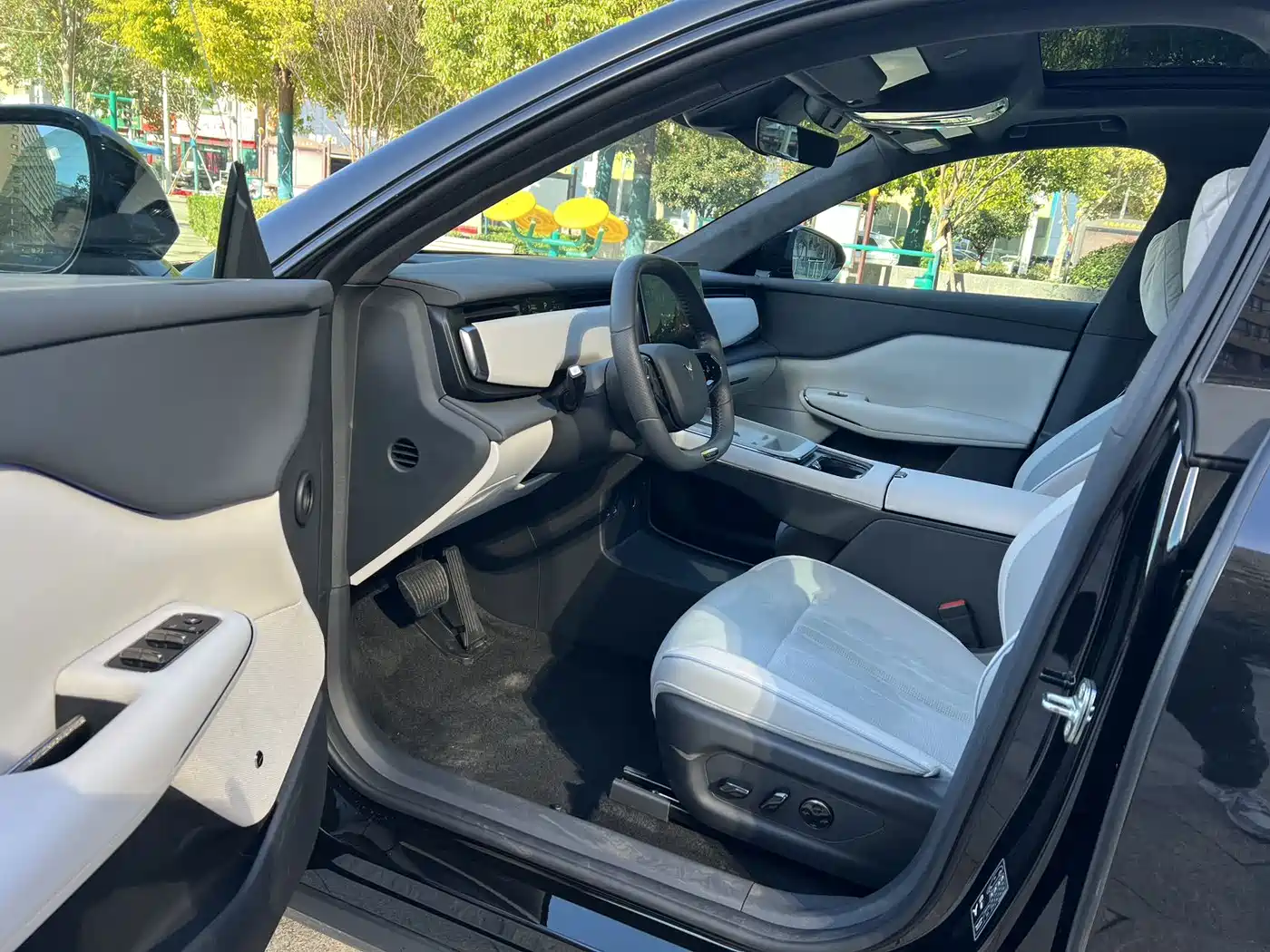 Voyah Auto Voyah Zhiyin 2024 Long Range Smart Edition фото 9