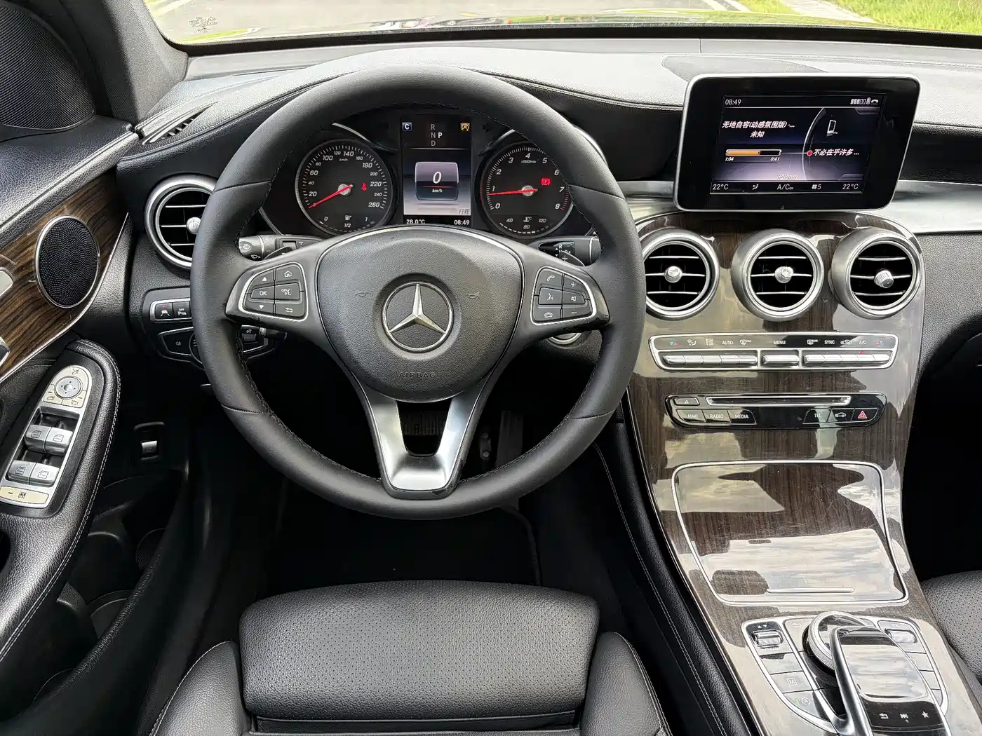 Mercedes-Benz GLC 2018 GLC 260 4MATIC Luxury фото 9