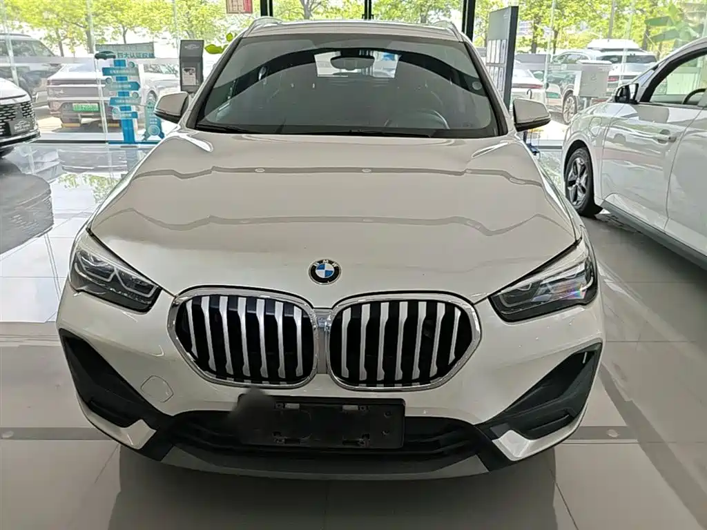 BMW X1 2020 sDrive20Li Fashion Model фото 3