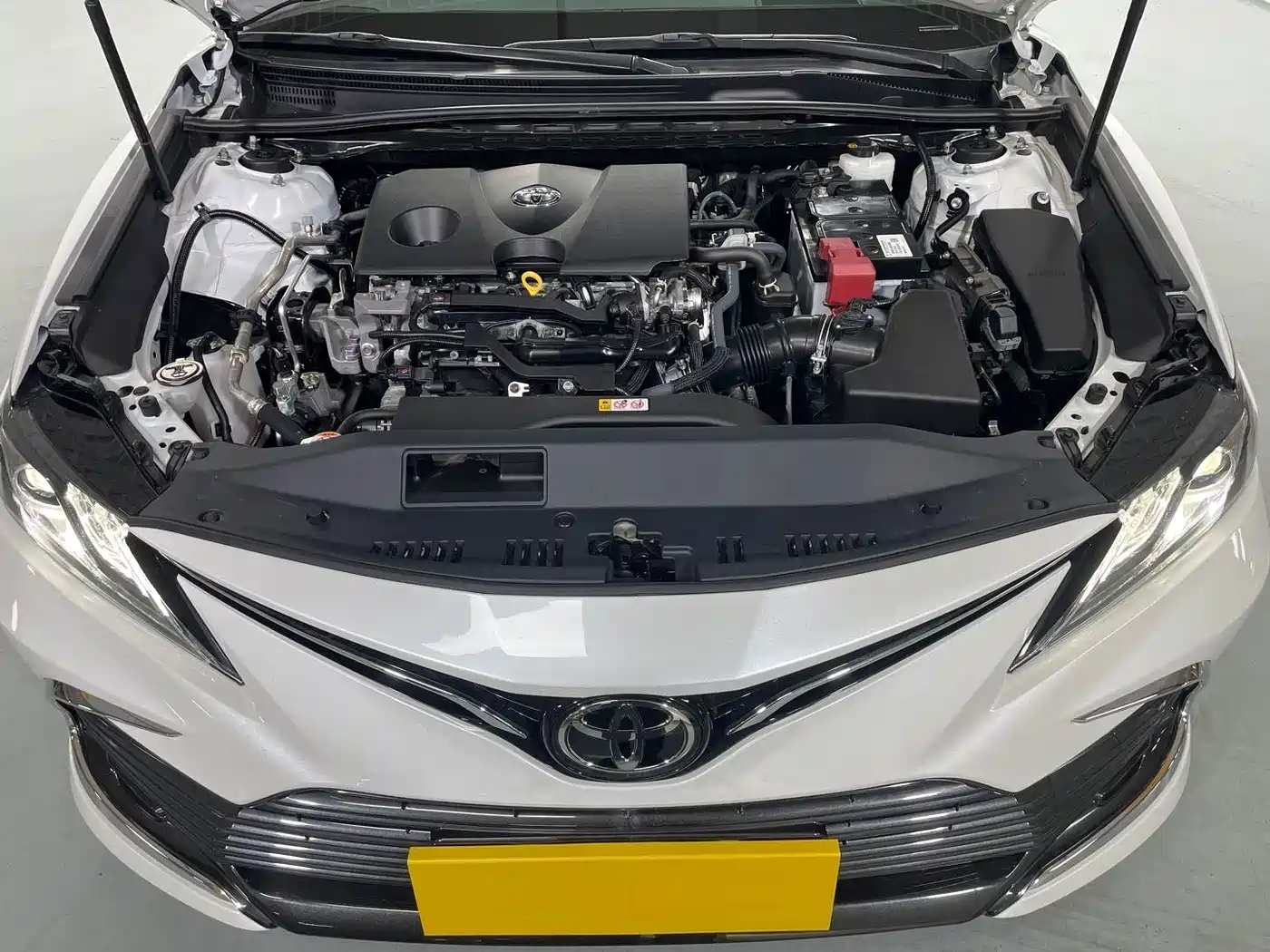 Toyota Camry 2023 2.0G Luxury Edition фото 17
