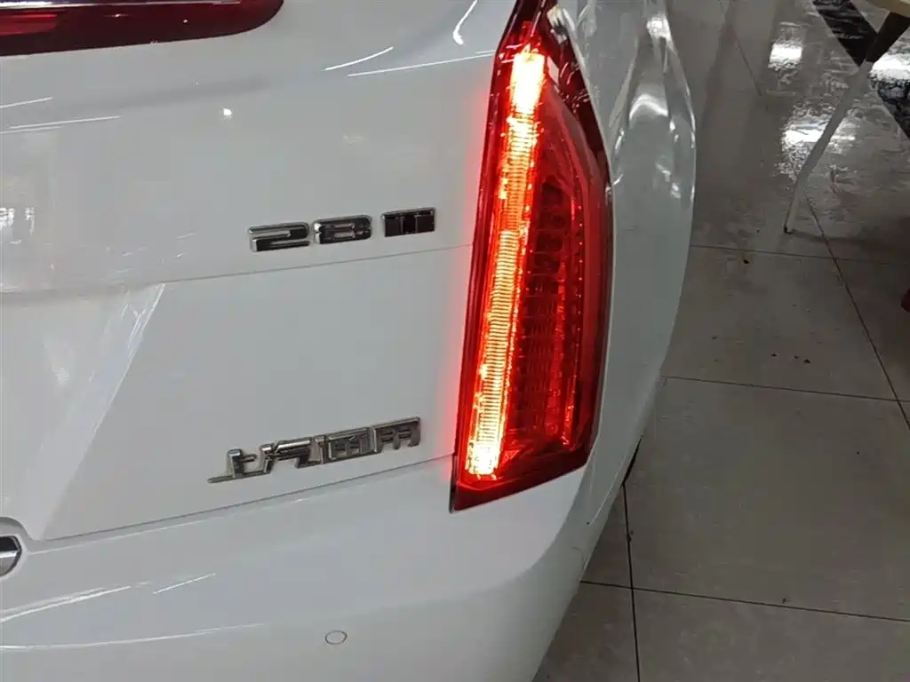 Cadillac ATS-L 2016 28T Technology фото 24