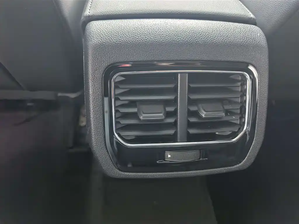 Volkswagen Lamando 2021 280TSI DSG Comfort Edition фото 14