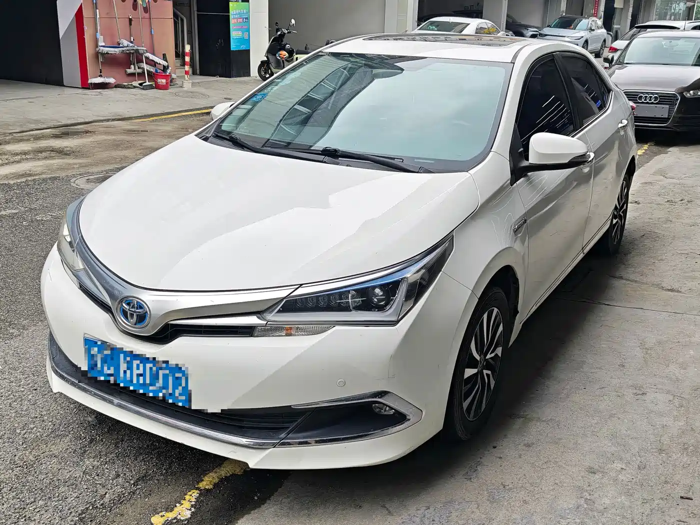 Toyota Corolla 2016 Dual Hybrid 1.8L E-CVT Elite Edition