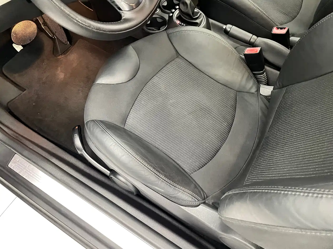 MINI MINI 2012 2011 1.6L COOPER Fun