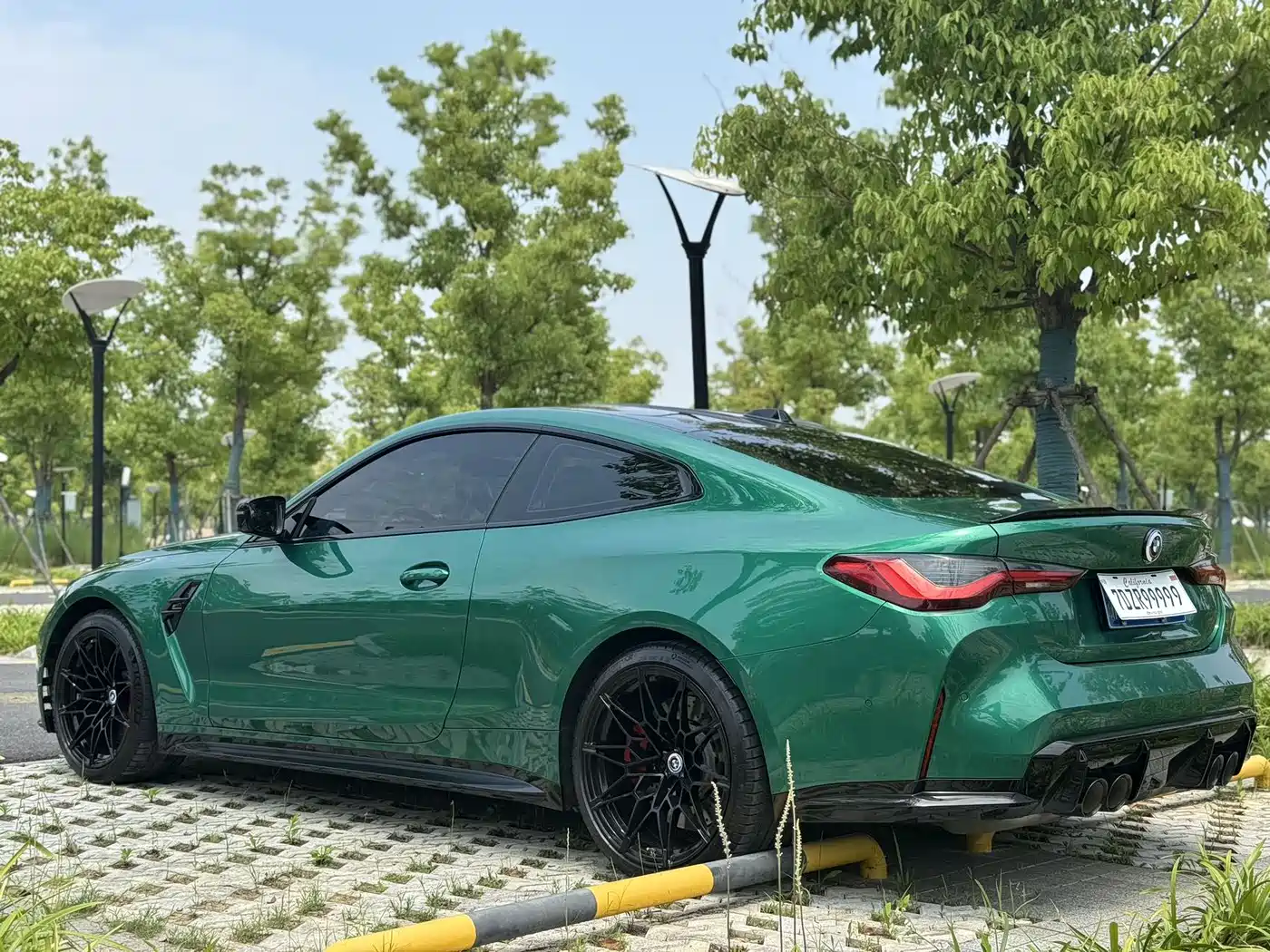 BMW M4 2023 M4 Coupe M xDrive Thunder Edition фото 7