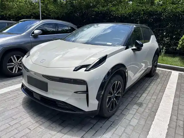 Zeekr X 4 места, задний привод