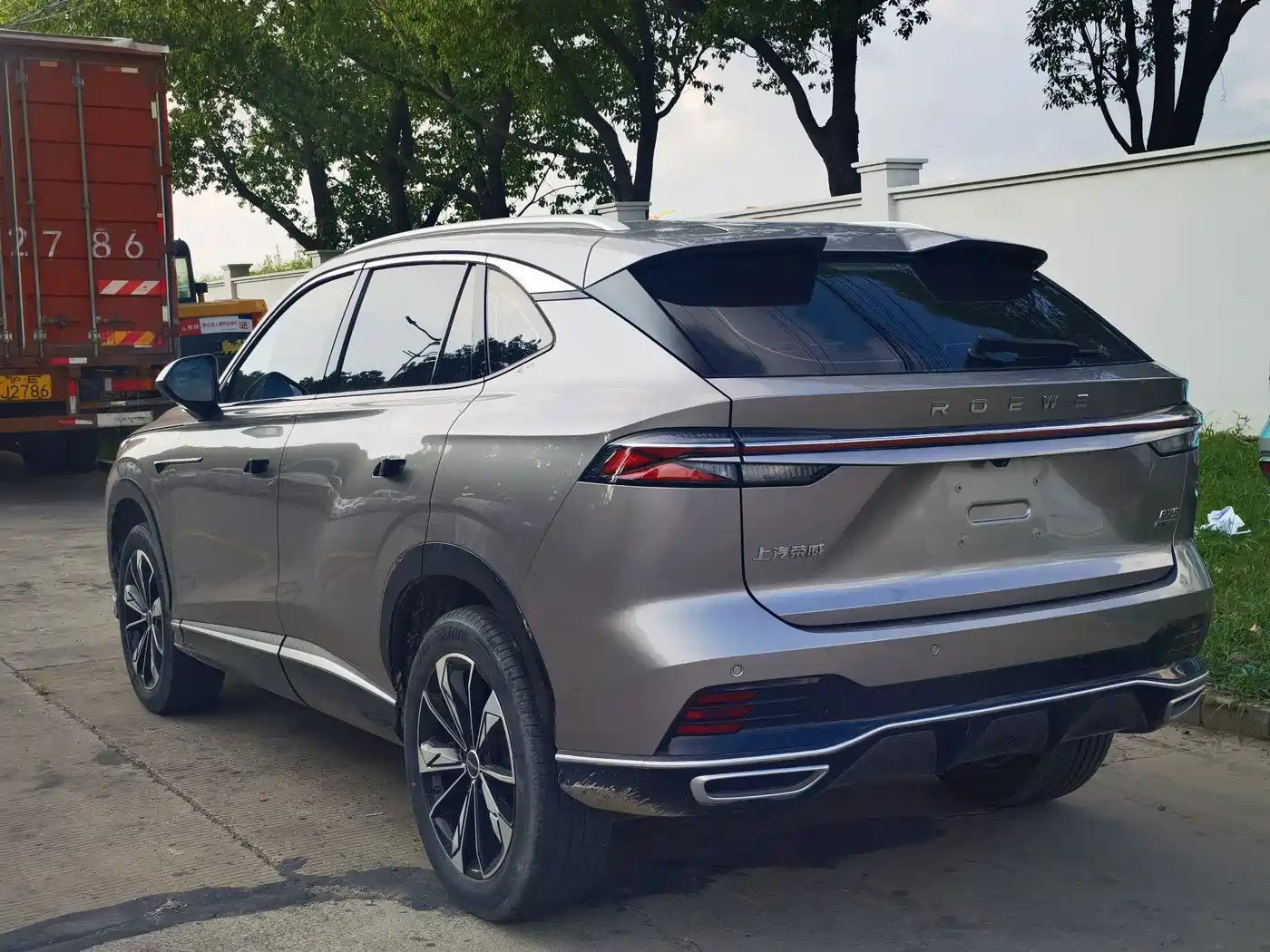 Фото 13 - Roewe RX5